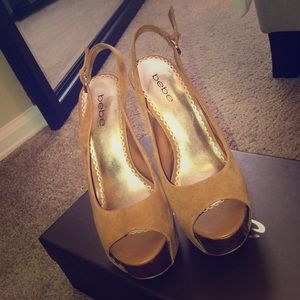 BEBE HARLOW CAMEL SLING BACK PUMP